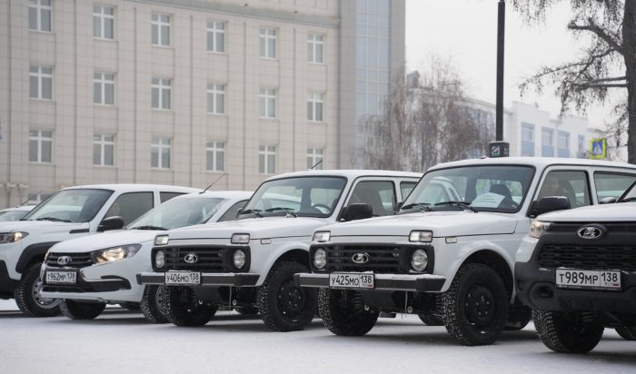 Медучреждения Приангарья получили 28 новых машин