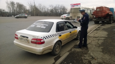 В Иркутске выявлено более 50 водителей такси, нарушающих правила дорожного движения