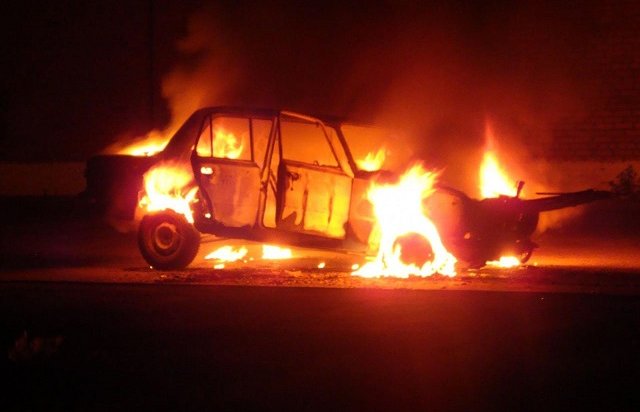 В Иркутске ночью  неизвестные подожгли четыре автомобиля