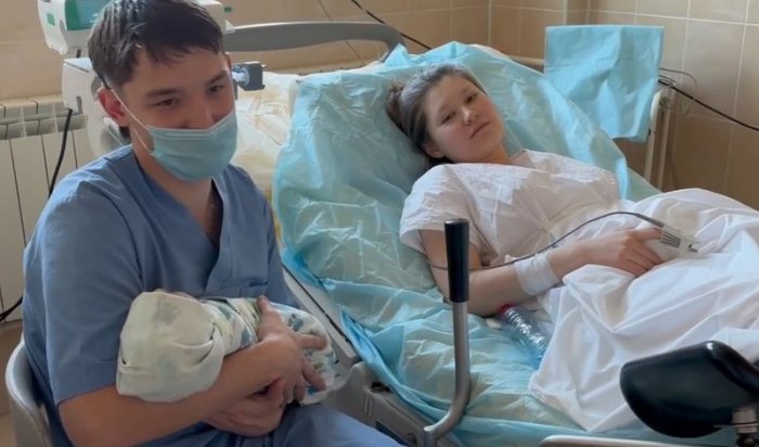 В новогоднюю ночь в Иркутской области родились восемь мальчиков и четыре девочки