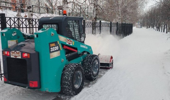 В Иркутске усилены работы по вывозу снега