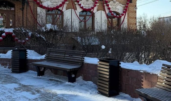 В Иркутске появились новые скамейки в 130-м квартале