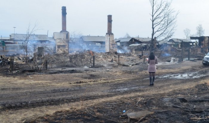 В Тулунском районе минувшей ночью сгорели 9 частных домов