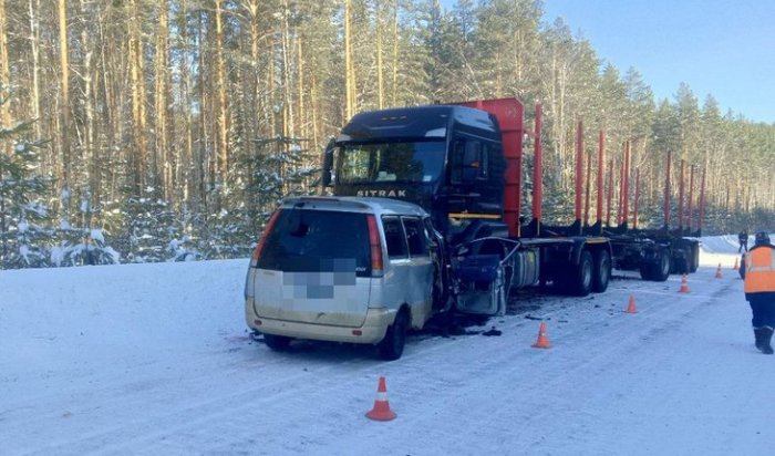 Трагедия на трассе Тайшет — Чуна — Братск: водитель Toyota LiteAce погиб в ДТП с грузовиком