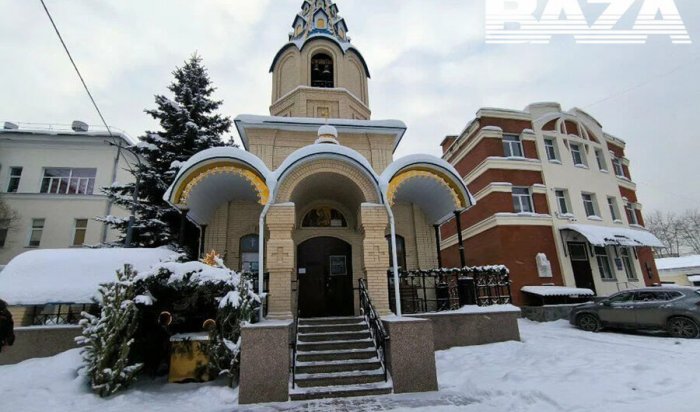 Во время службы в челябинском храме мужчина с ножом ранил двух женщин