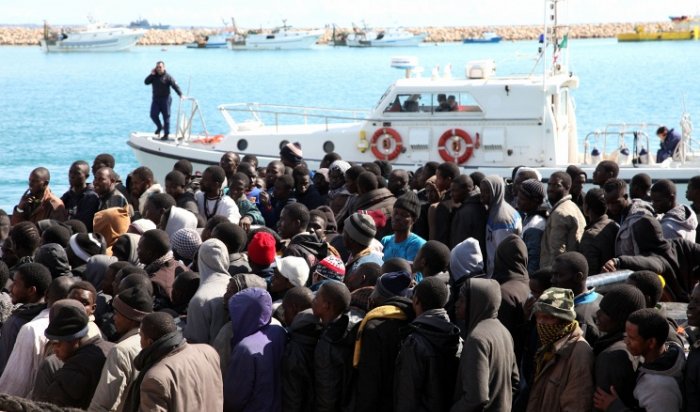 В Средиземном море в результате кораблекрушения погибли 400 мигрантов