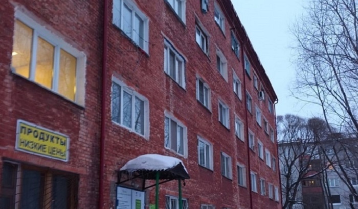 В Омске аварийная четырехэтажка «поползла» с приходом весны