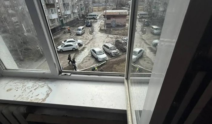 В Иркутске двухлетний ребенок выпал из окна