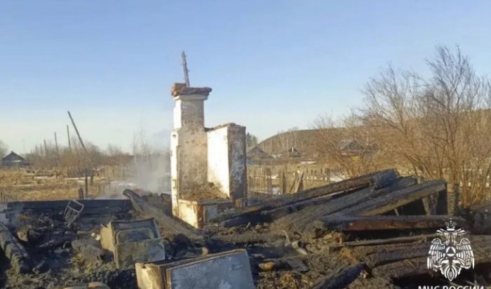 Двое мужчин погибли при пожаре в Зиминском районе из-за неисправных обогревателей