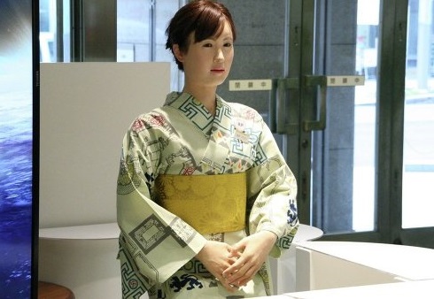 В Токио представлен робот-женщина,  приближенный к облику человека