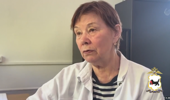 В Иркутске сотрудники банка и полиции спасли пенсионерку от аферистов (Видео)