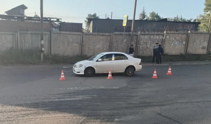 В Братске женщина с дочерью попали под колеса иномарки