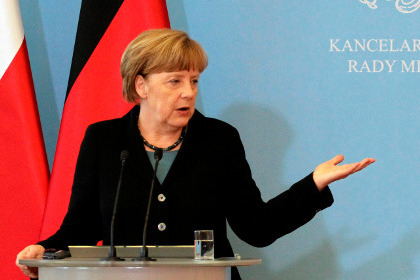 Меркель заявила, что вопрос снятия санкций с России будет обсуждаться в июне