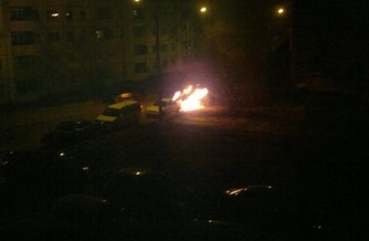 Сегодня в Иркутске на улице Байкальской сгорели Toyota Corolla и Lexus