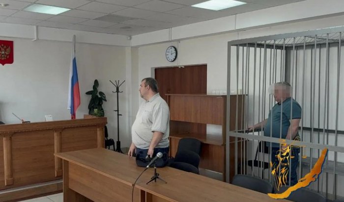 В Иркутске мужчину отправили под домашний арест за угрозы подросткам в подъезде