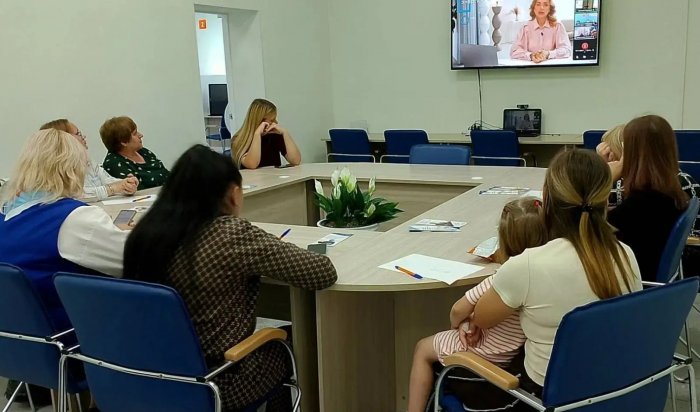 Около 400 женщин приняли участие в первой лекции проекта «Женский курс»