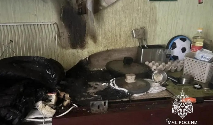 В Шелехове при пожаре в девятиэтажке спасли двух человек