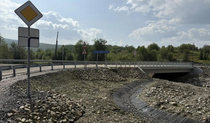 В Бодайбинском районе завершили реконструкцию двух мостов