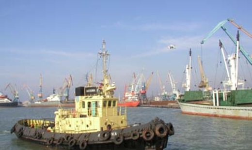В Китае из-за долгов задержано российское судно с 12 моряками