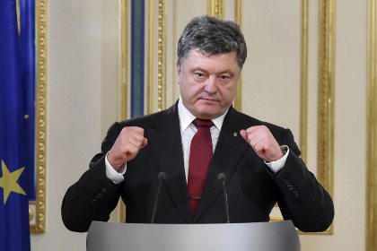 Петр Порошенко подписал закон о запрете советской символики