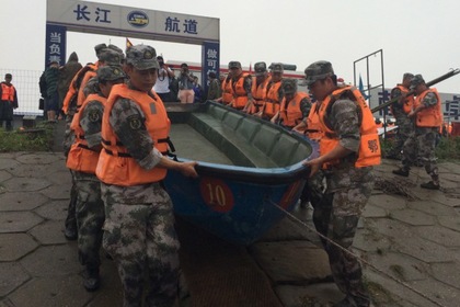 Арестован капитан затонувшего китайского теплохода на реке Янцзы
