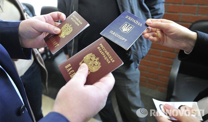 Жителей Крыма и Севастополя освободили от уплаты госпошлин