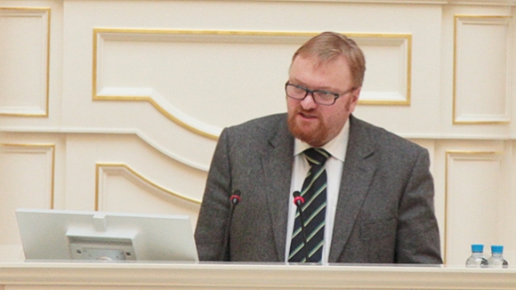 Милонов призывает российских туристов отказаться от пенных вечеринок и пьянства на пляжах за границей