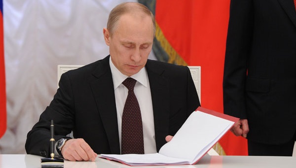 Президент России  подписал закон о создании «Роскосмоса»