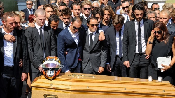 Гонщик «Формулы−1» был погребен в Ницце