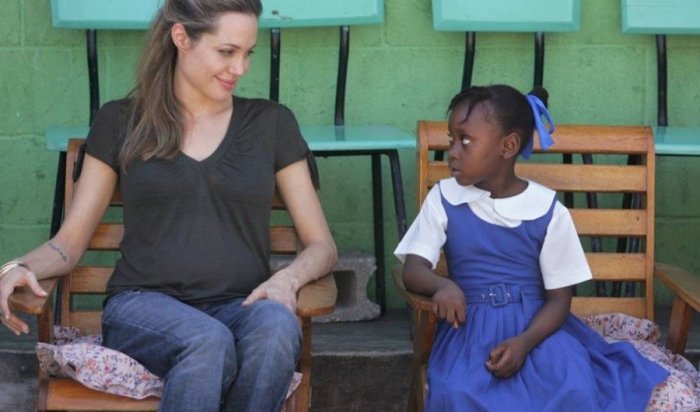 Приемная дочь Анджелины Джоли хочет жить вместе с родной матерью в Африке