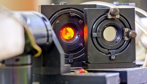 Японские инженеры создали самый мощный в мире лазер