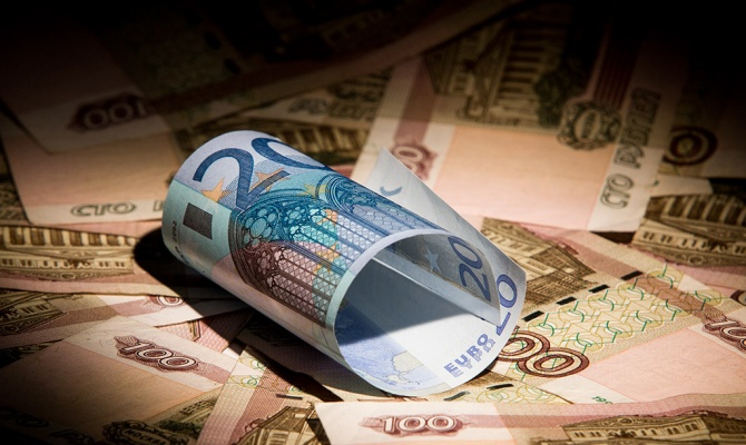 Курс евро превысил 69 рублей