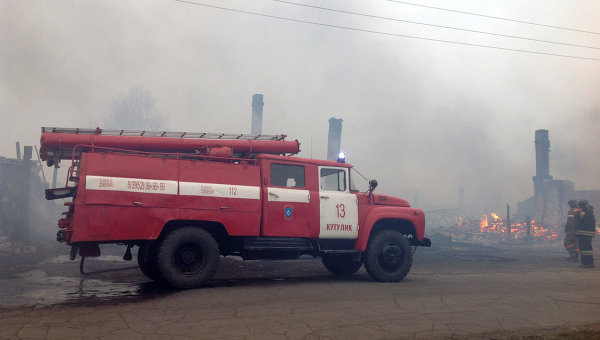 Девять воздушных судов тушат лесные пожары в Иркутской области