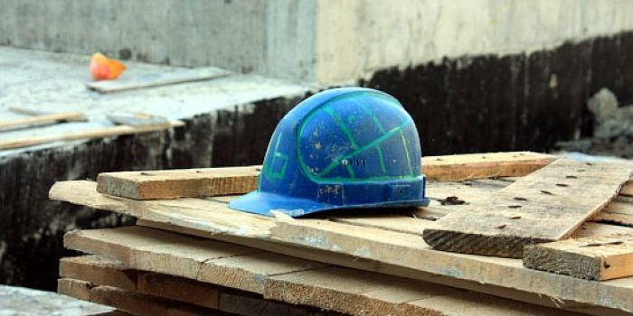 В Иркутске выясняют обстоятельства смерти рабочего на стройплощадке