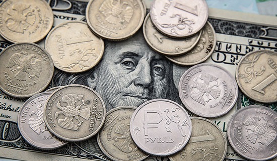 Биржевой курс доллара превысил 71 рубль, а евро - 81 рубль
