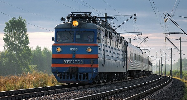 В Рязанской области мать бросила под поезд 6-летнего сына