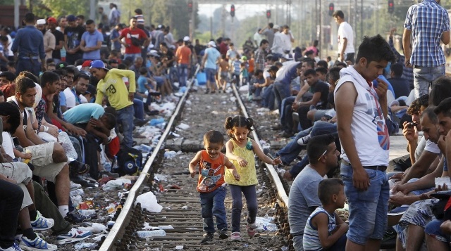 ФРГ приостановит железнодорожное сообщение с Австрией из-за наплыва беженцев