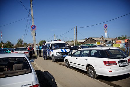 В Иркутске на улице Баррикад 11 водителей оштрафовали за нарушение правил парковки