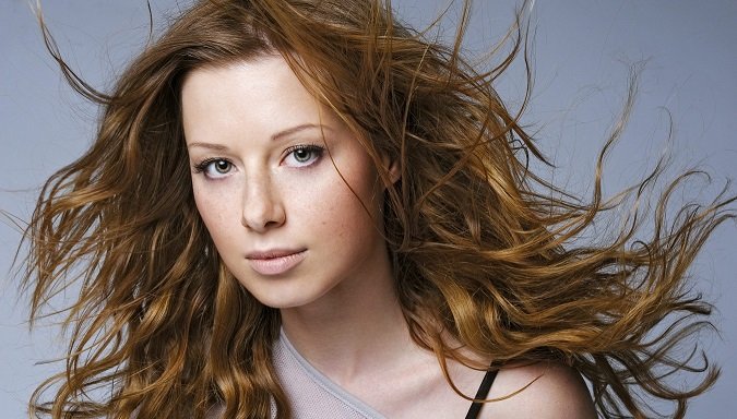Юлия Савичева выложила в Instagram фото с концерта в Братске