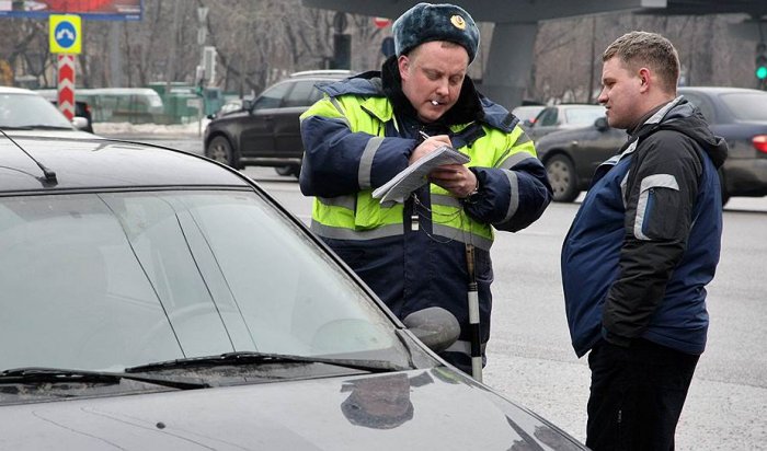 Правительство намерено лишать водительских прав за неуплату штрафов в 10 тысяч рублей
