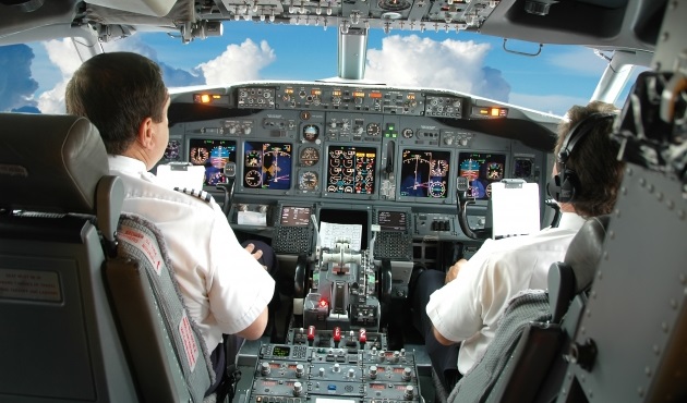 Американский пилот умер в самолете со 147 пассажирами на борту