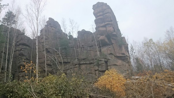 В Шелеховском районе приостановили распил скальника «Старая Крепость»