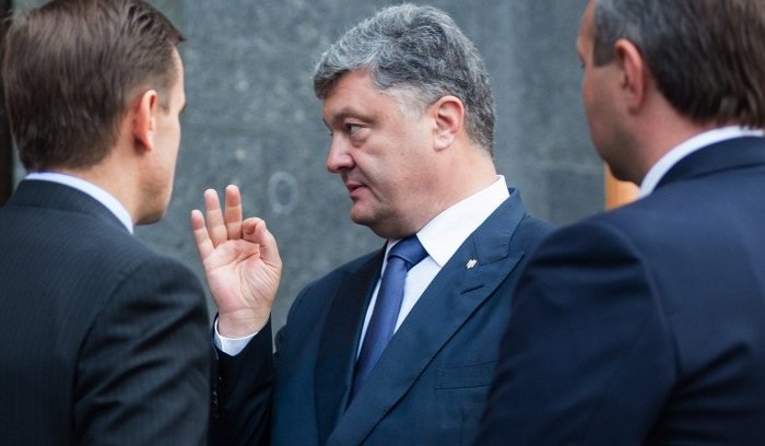 Порошенко предложил сделать английский вторым рабочим языком на Украине