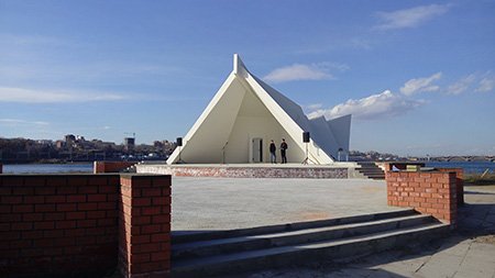 В Иркутске закончился этап реконструкции танцплощадки на острове Юности