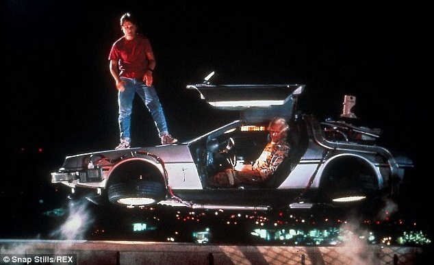 Сервис Lyft предложит DeLorean из фильма «Назад в будущее» в качестве такси