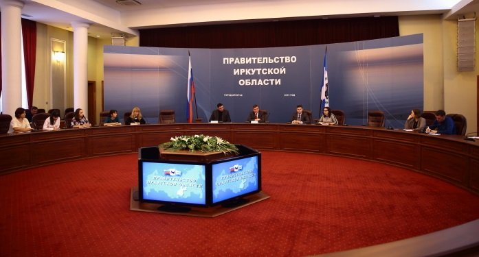 Александр Битаров заявил, что в области не допустят кредиторской задолженности по выплатам зарплаты бюджетникам