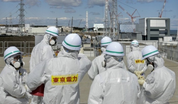 Защитная стена АЭС «Фукусима-1» в Японии накренилась на 20 сантиметров