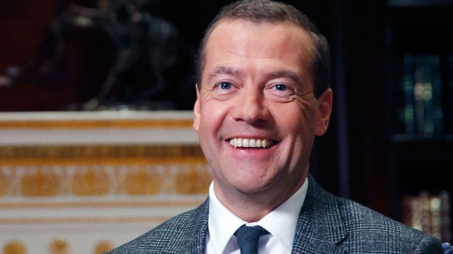Медведев предложил принять правила поведения в интернете