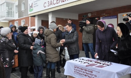 В Иркутске 25 семей переедут из аварийных домов  в новые квартиры
