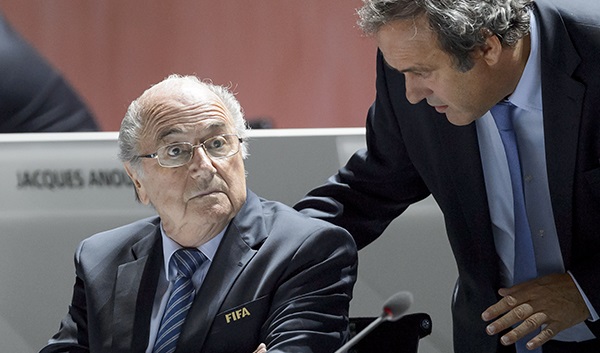 Главы ФИФА и УЕФА будут сняты со своих постов